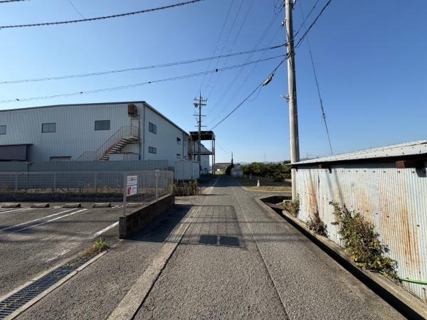 紀の川市下井阪　倉庫の前面道路含む現地写真