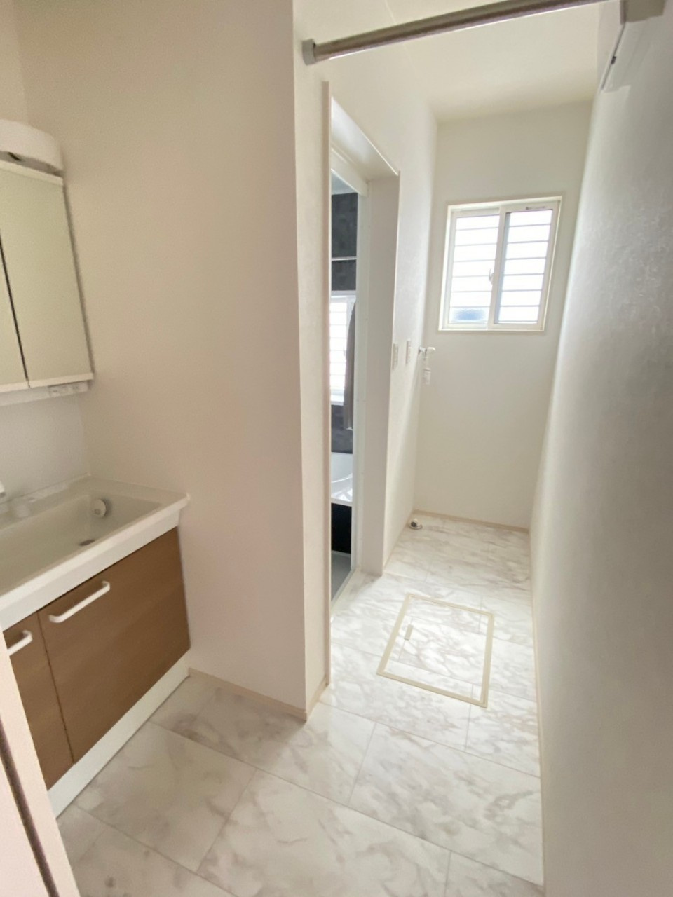 第2長嶺東9丁目　3号棟　3LDKの玄関