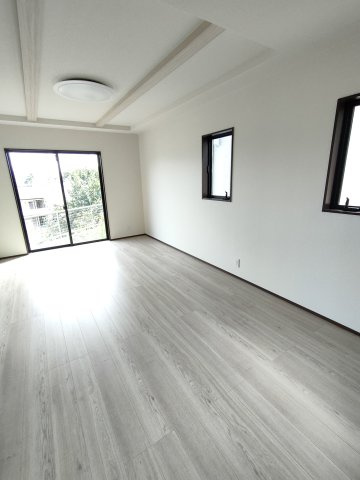 熊本市東区　第二長嶺東9丁目　1号棟　3LDKの居間・リビング