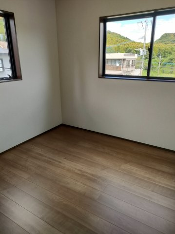 熊本市東区　第二長嶺東9丁目　1号棟　3LDKの洋室