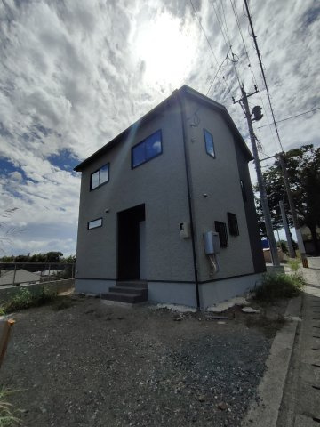 熊本市東区　第二長嶺東9丁目　1号棟　3LDKの前面道路含む現地写真