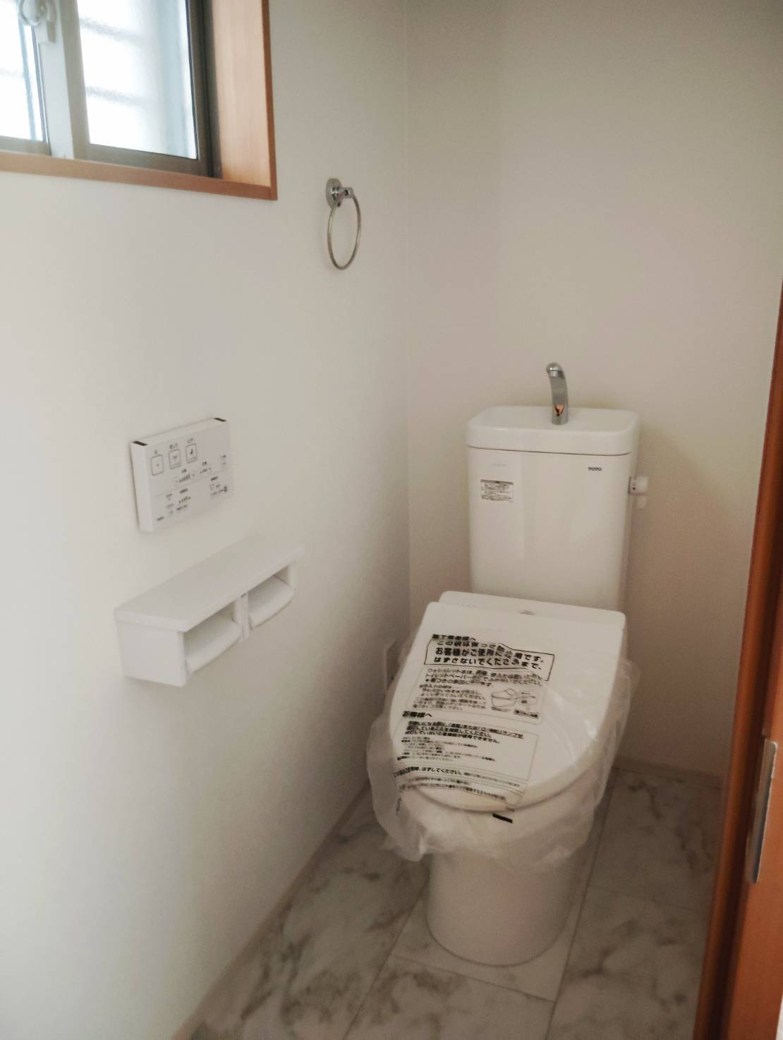 熊本市南区白藤1丁目　3号棟　3LDKのトイレ