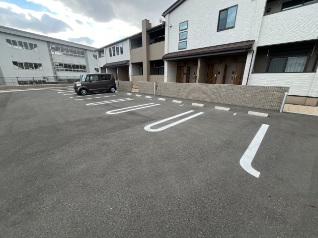 ロアーノの駐車場