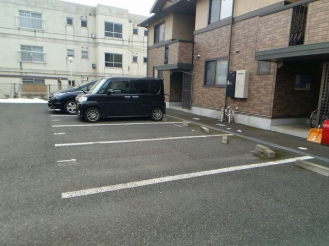 ブロッサム　Bの駐車場