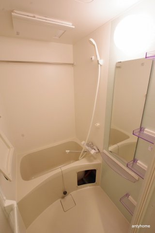 セレニテ本町ルフレ　仲介手数料無料の浴室