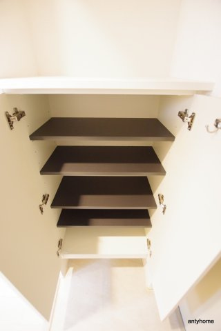 セレニテ本町ルフレ　仲介手数料無料の収納