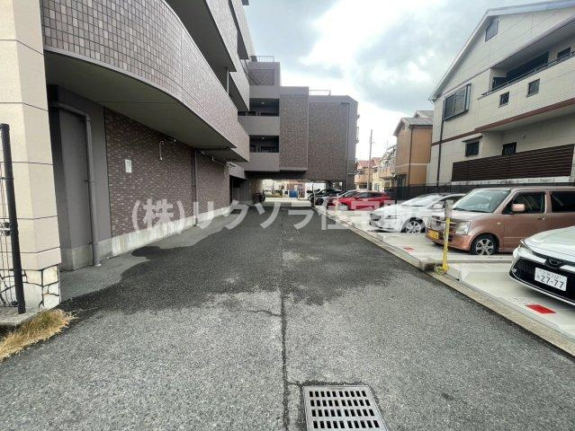 デュアル長尾の駐車場|■物件内覧・資金計画相談・住宅ローン相談、リフォーム相談、お問合せ受付中■
※当日・翌日のご内覧、ご相談はお電話でのお問合せがスムーズです！