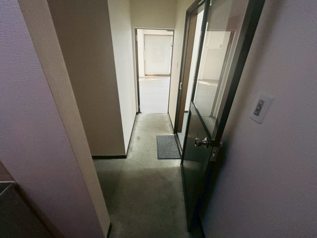 森の里貸店舗の内装