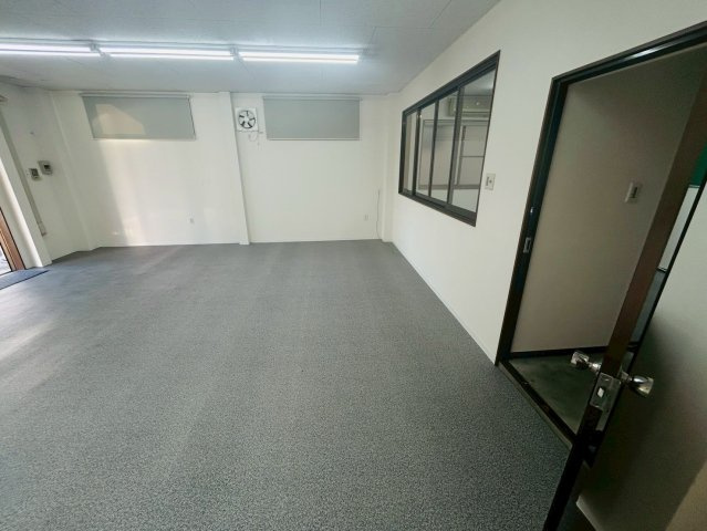 森の里貸店舗の内装