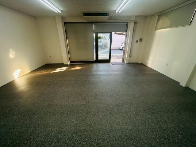 森の里貸店舗の内装