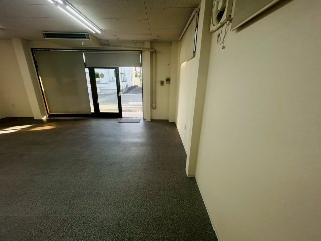 森の里貸店舗の内装