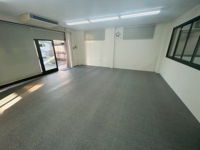 森の里貸店舗の内装