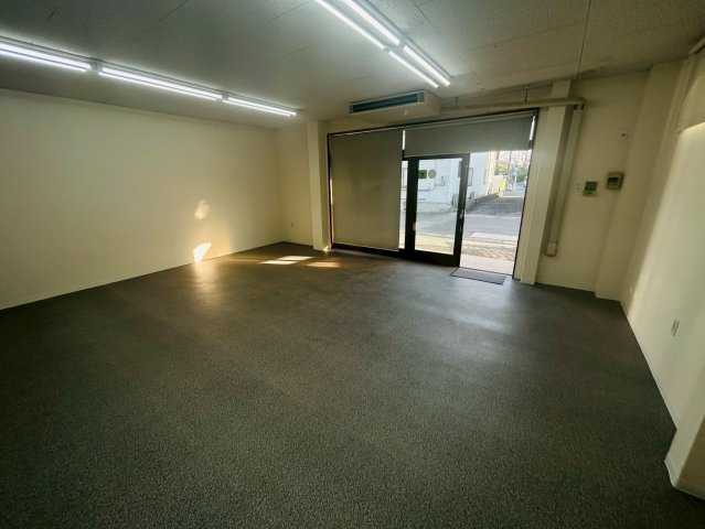 森の里貸店舗の内装