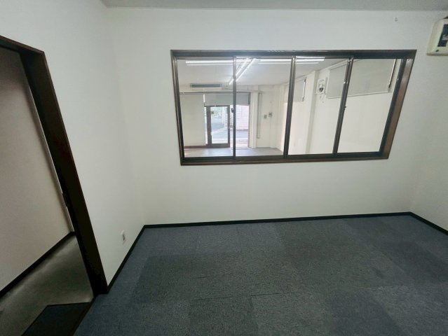 森の里貸店舗の内装