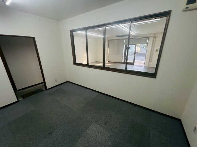 森の里貸店舗の内装