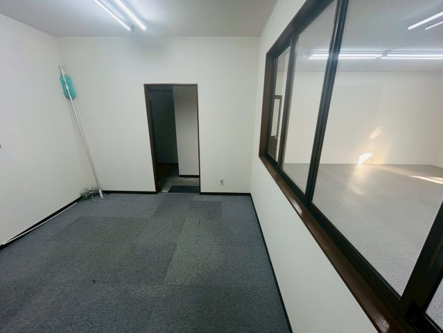 森の里貸店舗の内装