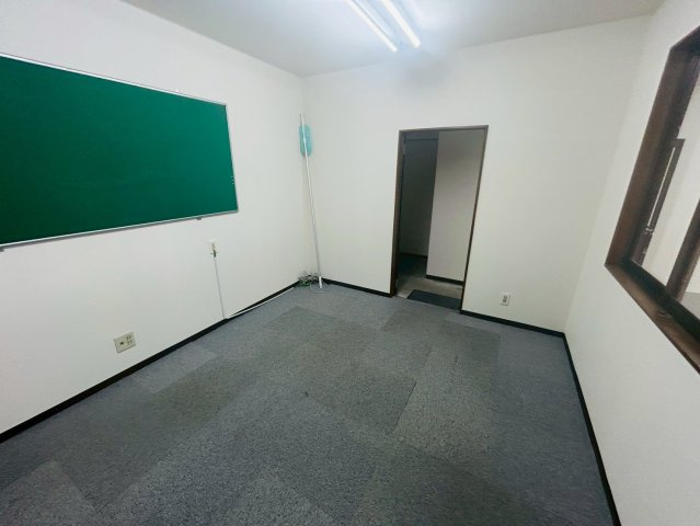 森の里貸店舗の内装