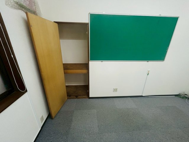 森の里貸店舗の内装