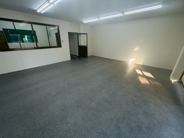 森の里貸店舗の内装