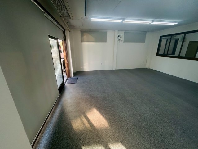 森の里貸店舗の内装