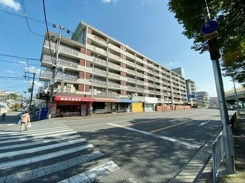 香里グランドコーポの外観|新しい生活にいかがでしょうか？外観はお住まいの顔になります。こだわりたいポイントですね。水回りリフォームやリノベーションも承ってます。
■現地見学・資金計画相談・住宅ローン相談もお問合せ受付中■