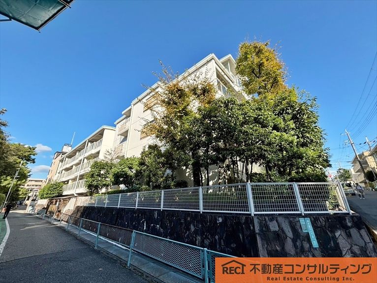 甲子園口南グリーンハイツの外観