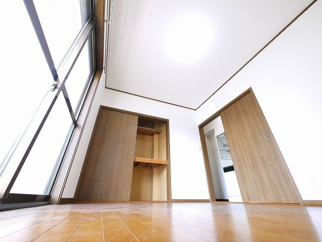 プロムナードの寝室|使い勝手のいい寝室です