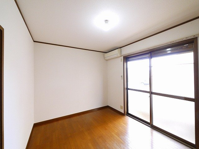 プロムナードの寝室|ゆったりした洋室です