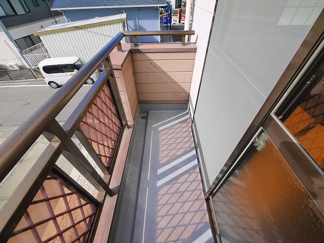 プロムナードのバルコニー|お洗濯にも便利なバルコニー付き