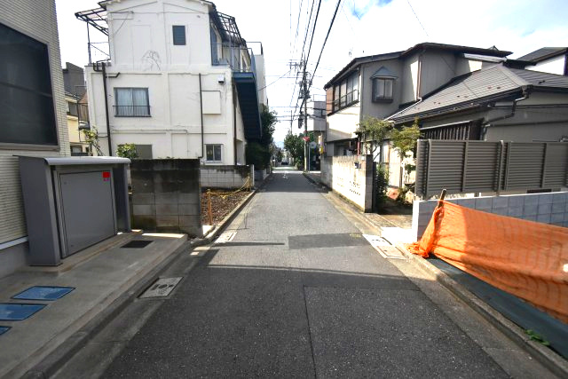高円寺北3丁目・売地の前面道路含む現地写真