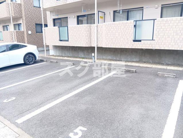 ユーミー清道の駐車場