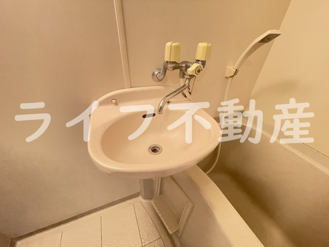 ビクトワール小阪の洗面所
