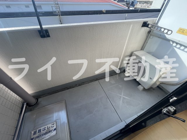 ビクトワール小阪のバルコニー