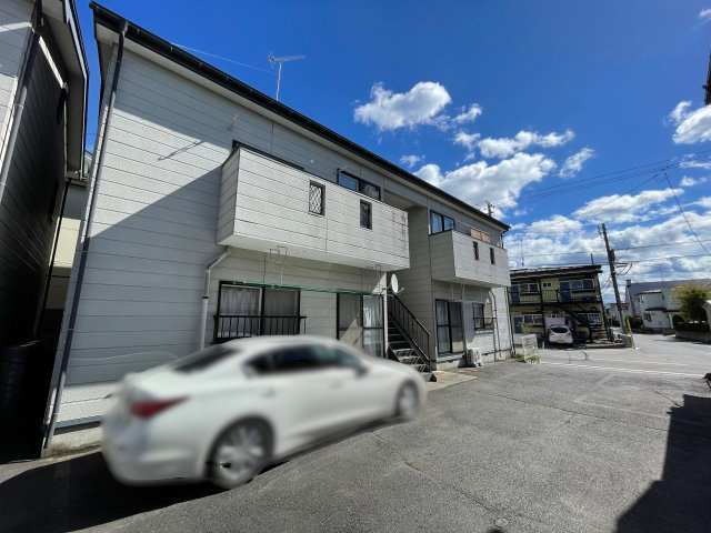 八戸市青葉1丁目の前面道路含む現地写真