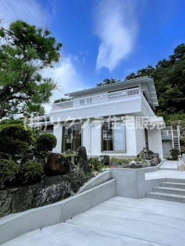 交野市私市山手４丁目　中古一戸建ての外観|新しい生活にいかがでしょうか？外観はお住まいの顔になります。こだわりたいポイントですね。外壁塗装や屋根塗装のご相談も承っております。
■現地内覧・資金計画相談・住宅ローン相談もお問合せ受付中■