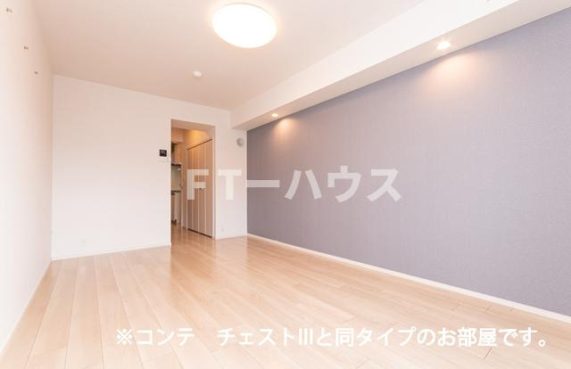 船橋市滝台２丁目のアパートの居間・リビング|居室・リビング