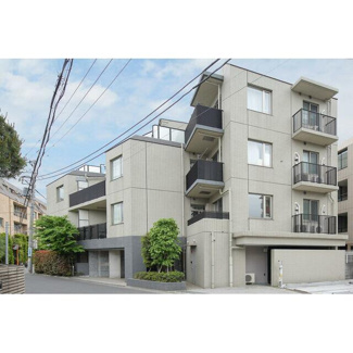 【外観】 | 鉄筋コンクリート造のがっちりとした建物。