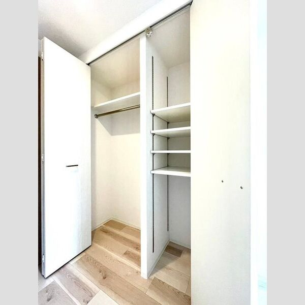 エスリード葵　広小路通の収納