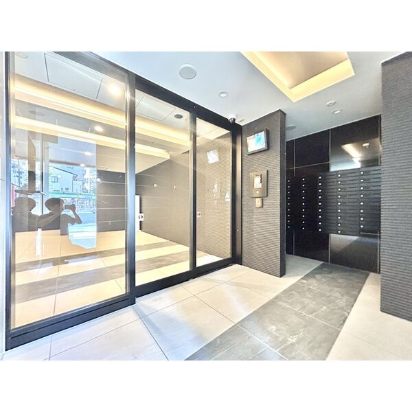 エスリード葵　広小路通のエントランス