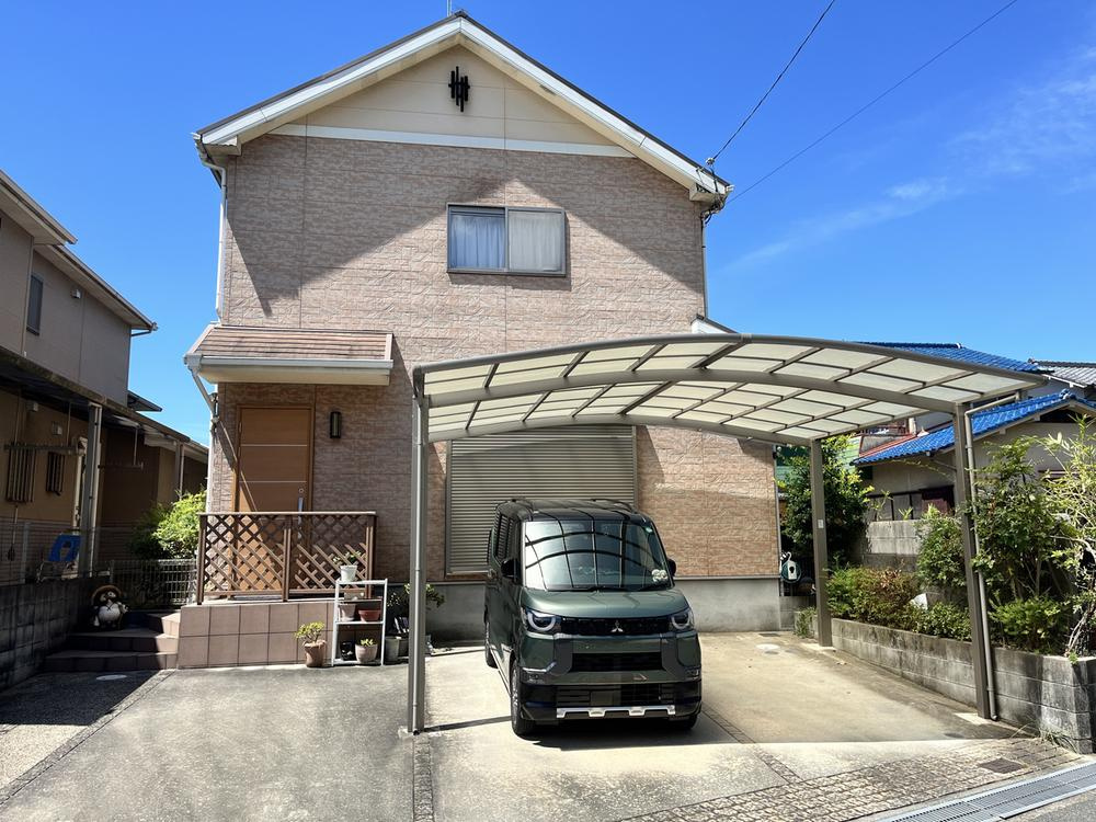 長尾東町３丁目　中古一戸建ての外観|新しい生活にいかがでしょうか？外観はお住まいの顔になります。こだわりたいポイントですね。外壁塗装や屋根塗装のご相談も承っております。
■現地内覧・資金計画相談・住宅ローン相談もお問合せ受付中■