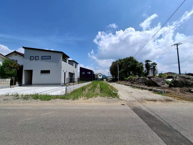 土地　川越市久下戸の前面道路含む現地写真