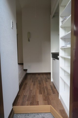 【玄関】 | M House西新井 | シンプルで使いやすい玄関です
西新井の賃貸物件。
「M House西新井」のことなら(株)メイワ・エステートへ
