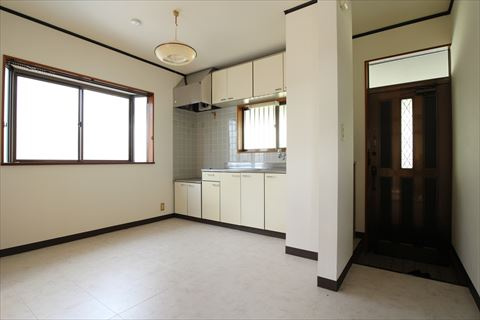 高野台ロイヤルコーポの居間・リビング|ゆったりとしたリビングです