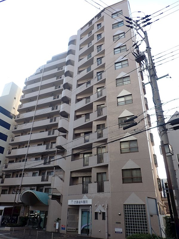 東急ドエル・アルス明石エスタシア　203号の外観