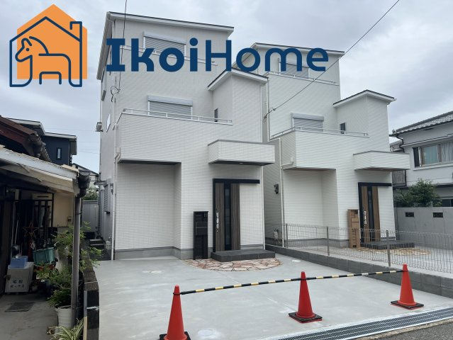 明石市貴崎1丁目　A号地　新築戸建のエントランス|●年中無休：見学時間9:00～20:00・当日予約可●前面道路は5ｍ幅。交通量が少ないので静かです。