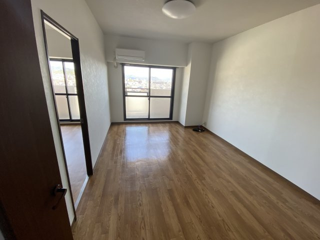 キャッスルコート東辻井の洋室