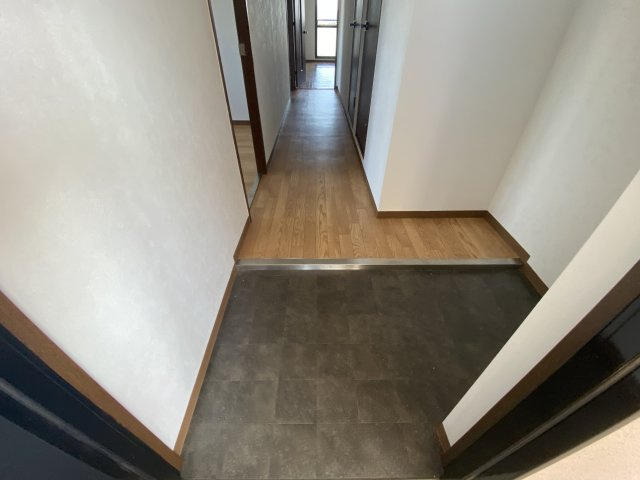 キャッスルコート東辻井の玄関