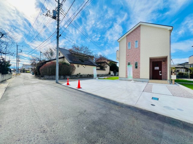 高崎市倉賀野町の前面道路含む現地写真|交通量も少なく駐車も楽々できます♪