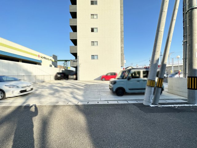 MOLTE STELLEの駐車場