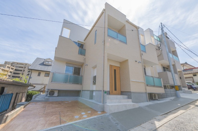 【エントランス】 | 仲介手数料半額！HPに初期費用掲載「プライスホーム」で検索！GRANDTIC南大橋Ⅱ